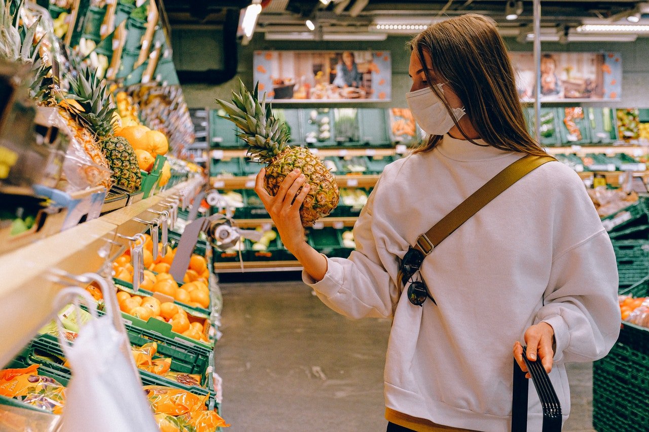 The coronavirus crisis highlights the need to change our food systems, says Prof. Jackson. Image credit - Anna Shvets/Pexels, licenced under CC0