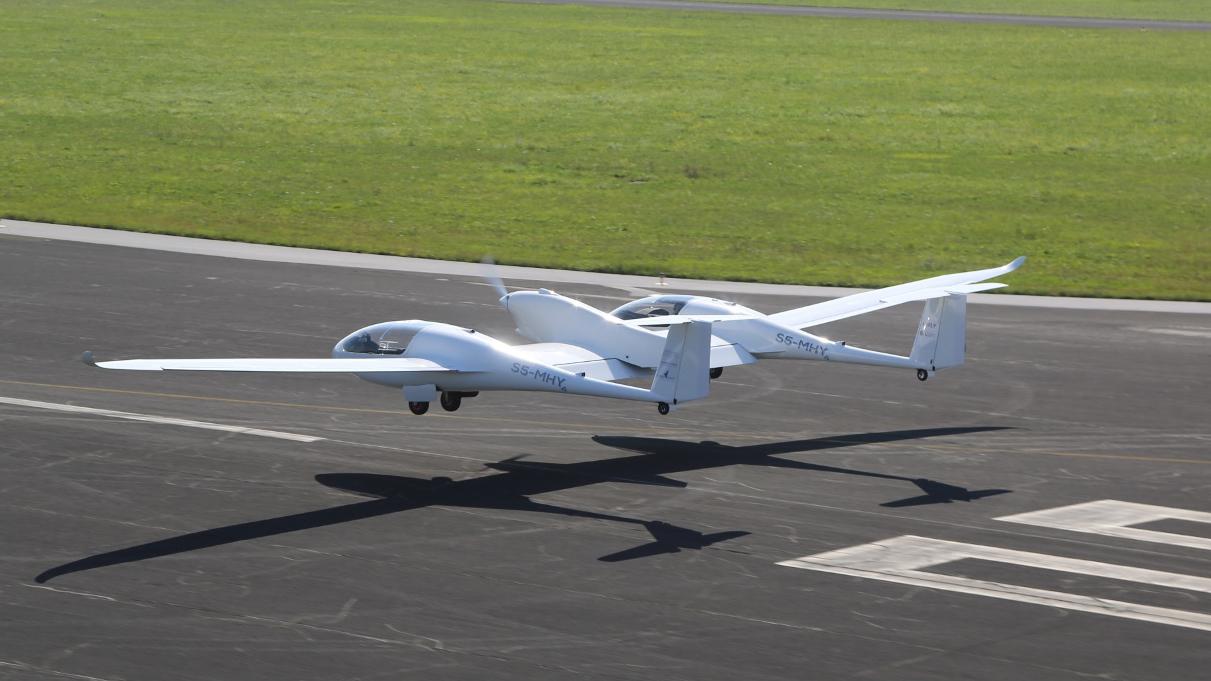 Hydrogen-powered planes are still in their infancy but the first commercial versions could enter the European market by 2035 according to a new report. Image credit - DLR/CC BY-3.0