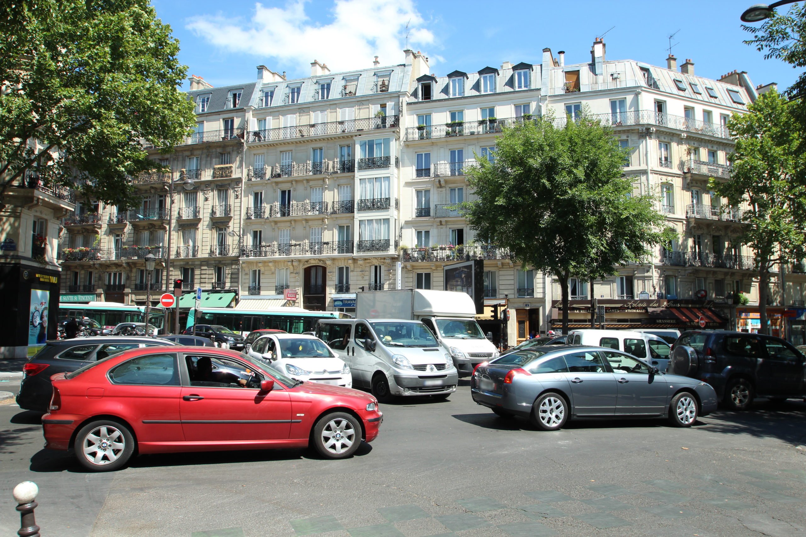 More than half the space in some European cities is devoted to cars, which are parked 90% of the time, says Dr Chaix. Image credit - Wikimedia/Lionel Allorge